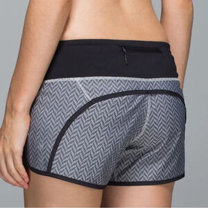 Lululemon Shorts Run Times Stretch Giant Herringbone Swift running low rise